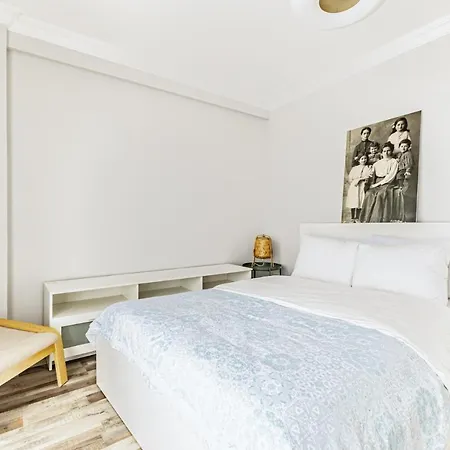 Central And Cozy Flat With Terrace In Sisli Апартаменты Стамбул