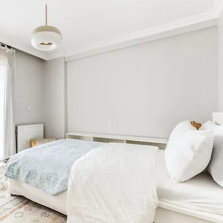 Central And Cozy Flat With Terrace In Sisli Стамбул