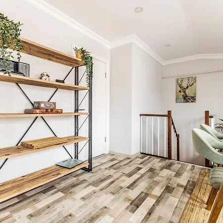 Central And Cozy Flat With Terrace In Sisli 公寓 *
