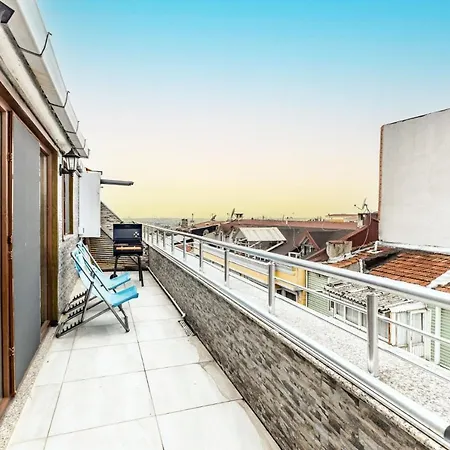 公寓 Central And Cozy Flat With Terrace In Sisli